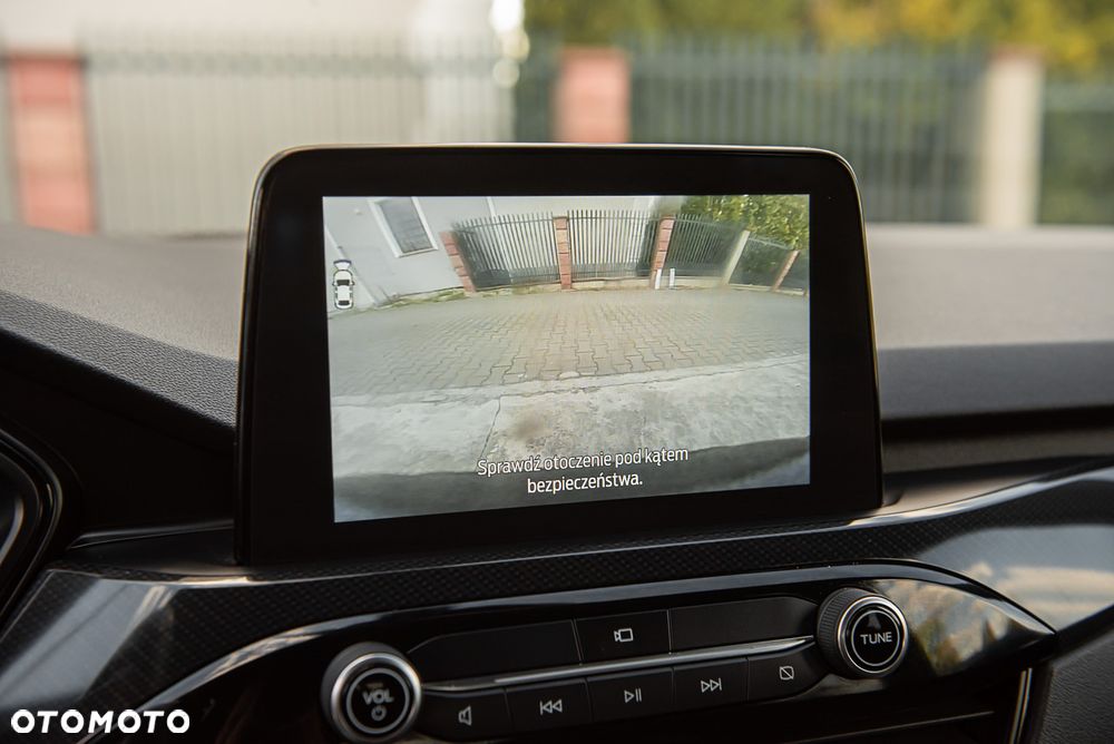 Ford Kuga 2.5 Duratec FHEV ST-LINE X - 26