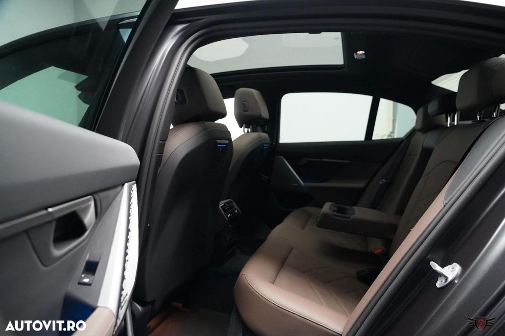 BMW Seria 5 520d xDrive Aut. - 34