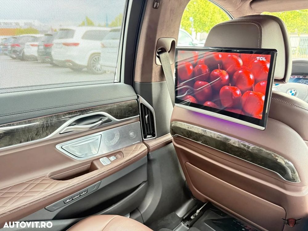 BMW Seria 7 740d xDrive MHEV - 39