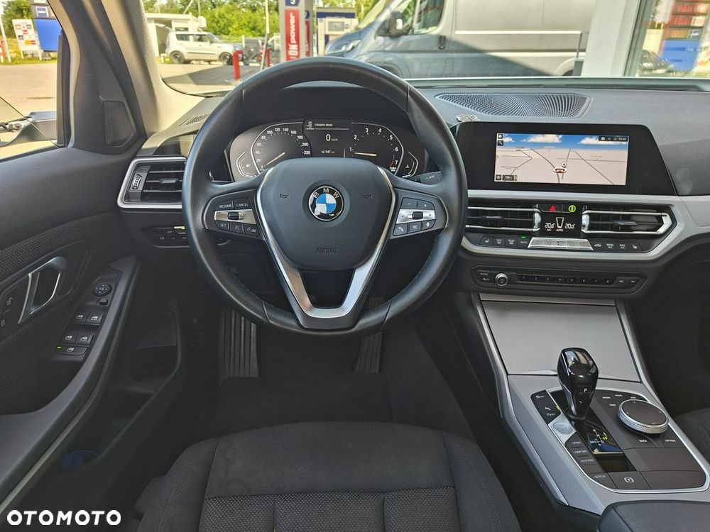 BMW Seria 3 - 12
