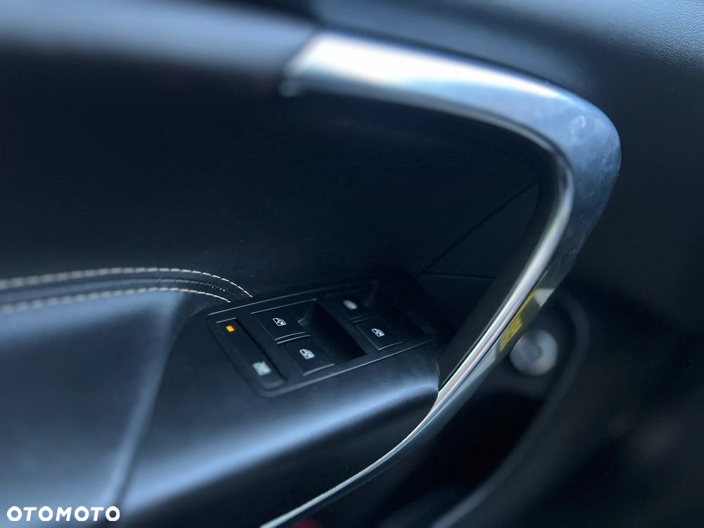Opel Insignia - 19