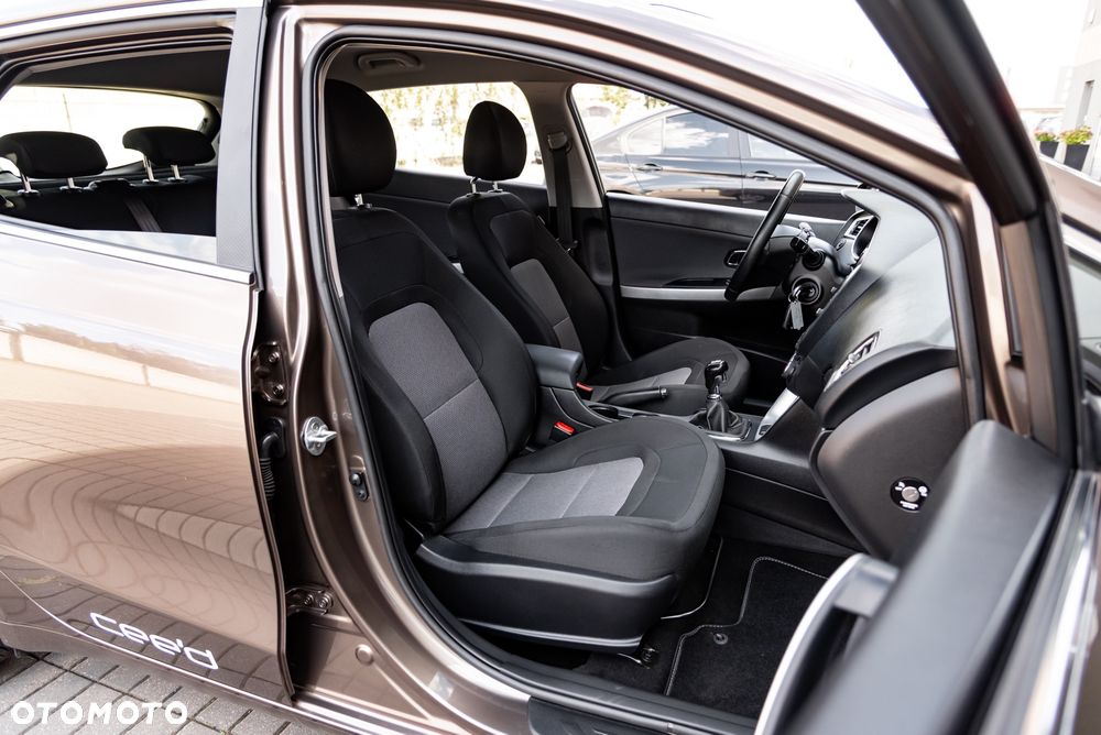 Kia Ceed 1.4 Vision - 24