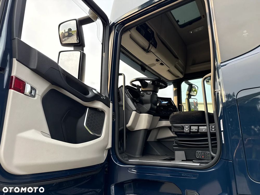 Scania 450S - 12