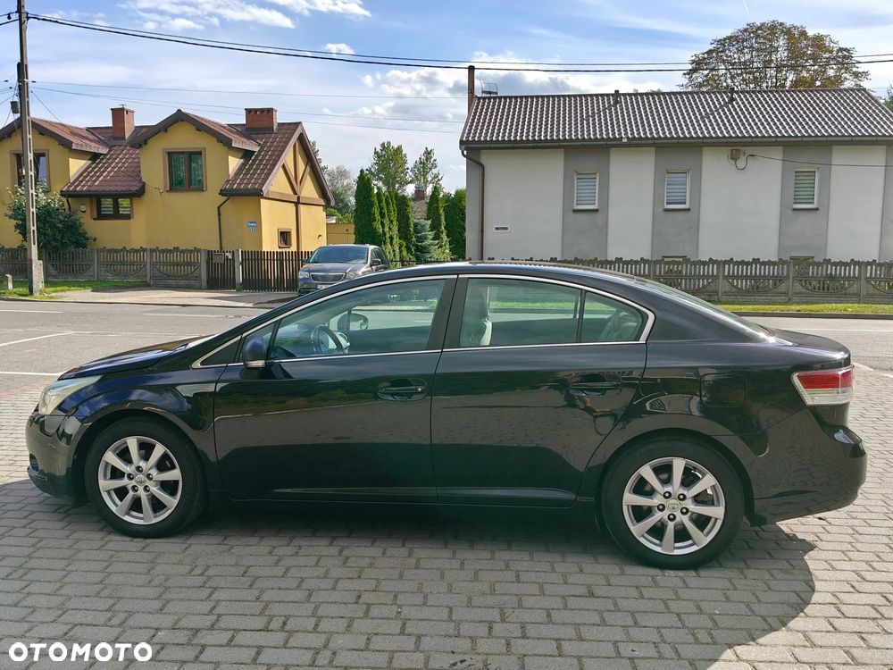 Toyota Avensis 2.0 D-4D Premium - 27