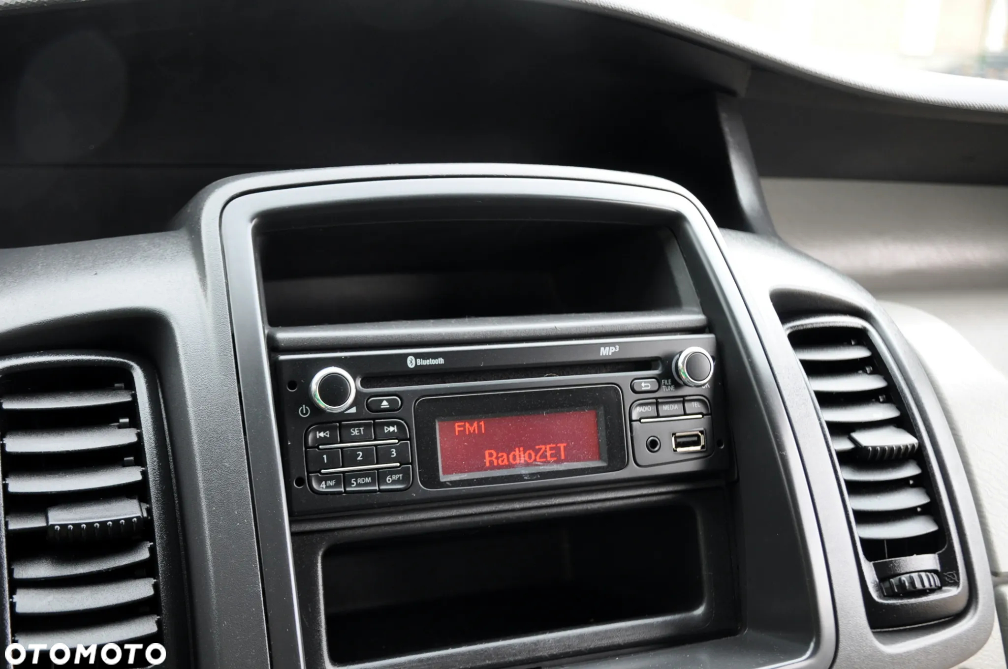 Opel VIVARO - 22