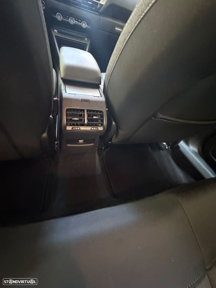 Citroën C4 X 1.2 PureTech Max EAT8 - 26