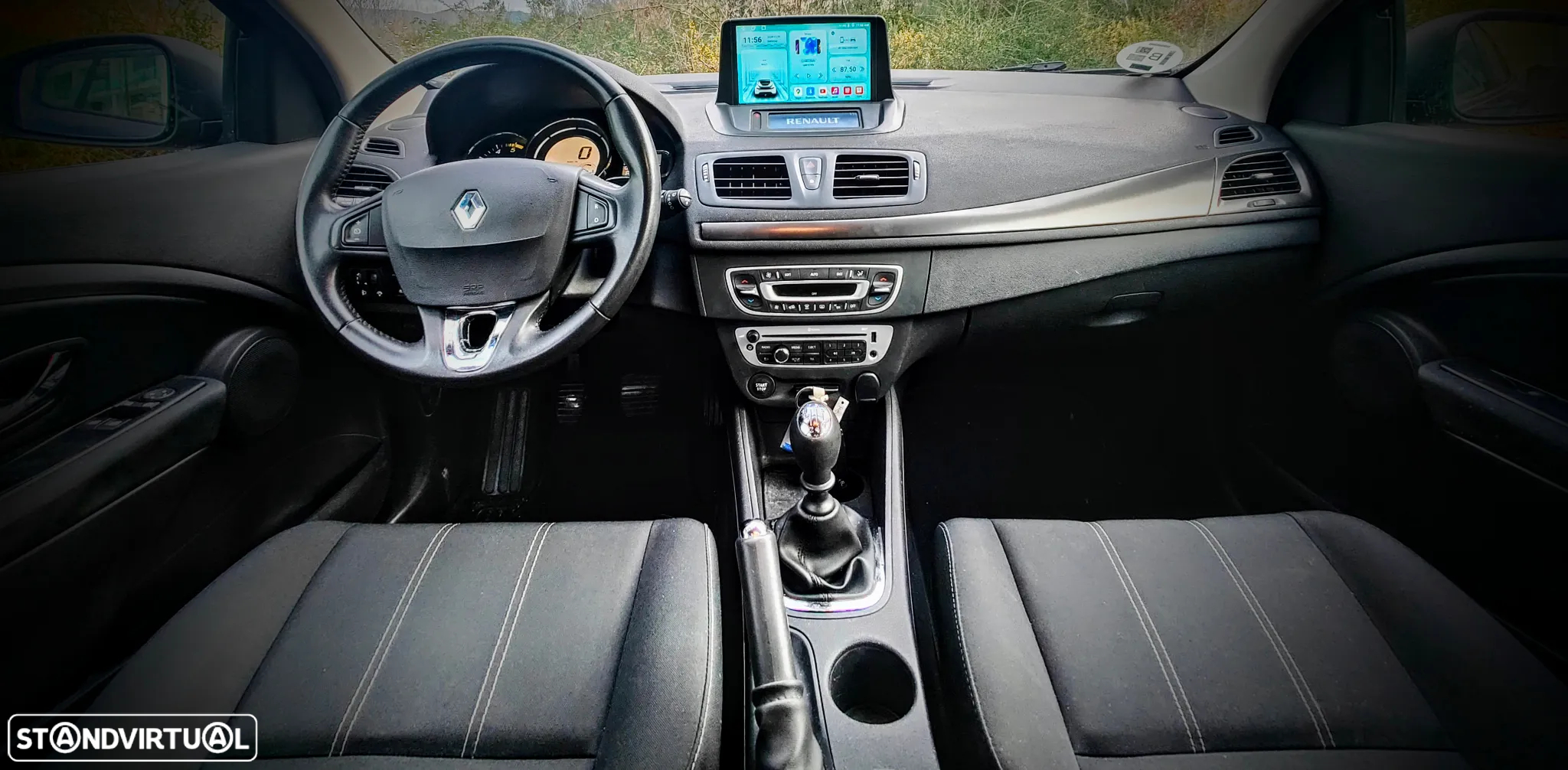 Renault Mégane 1.5 Blue dCi Limited J17 - 17