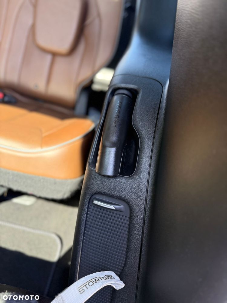 Chrysler Pacifica - 11