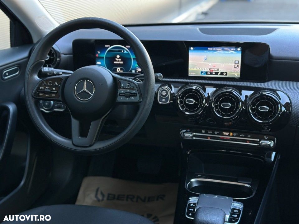 Mercedes-Benz A 180 - 4