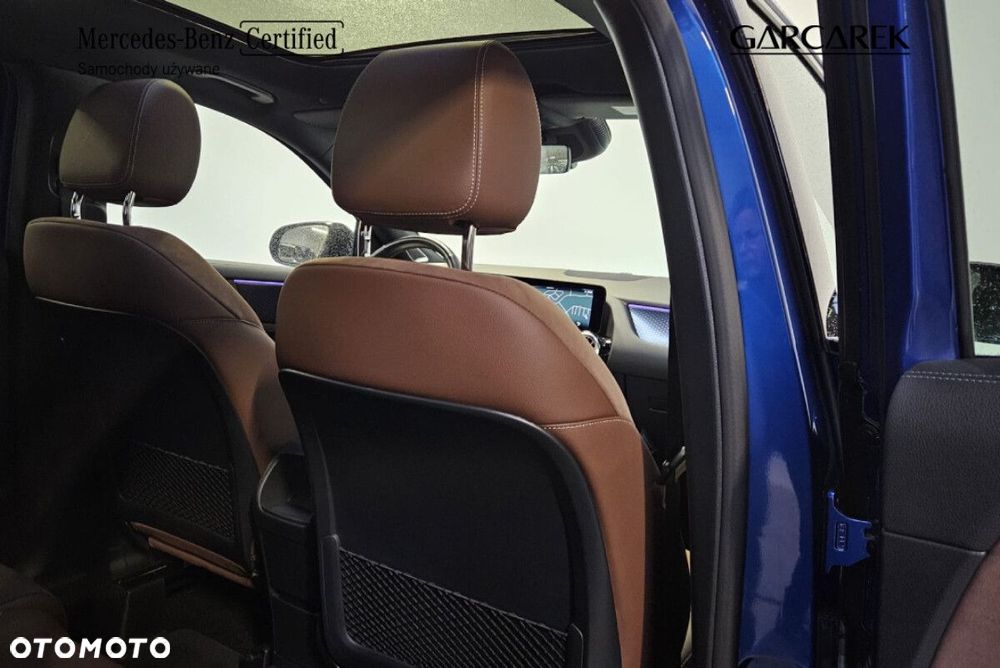 Mercedes-Benz GLA - 24