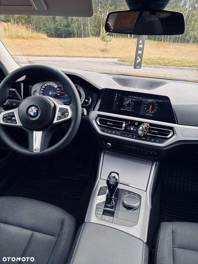 BMW Seria 3 320d - 12