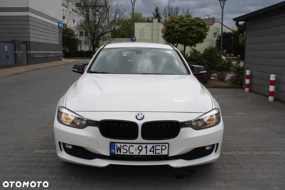 BMW Seria 3 318d Sport Line - 5