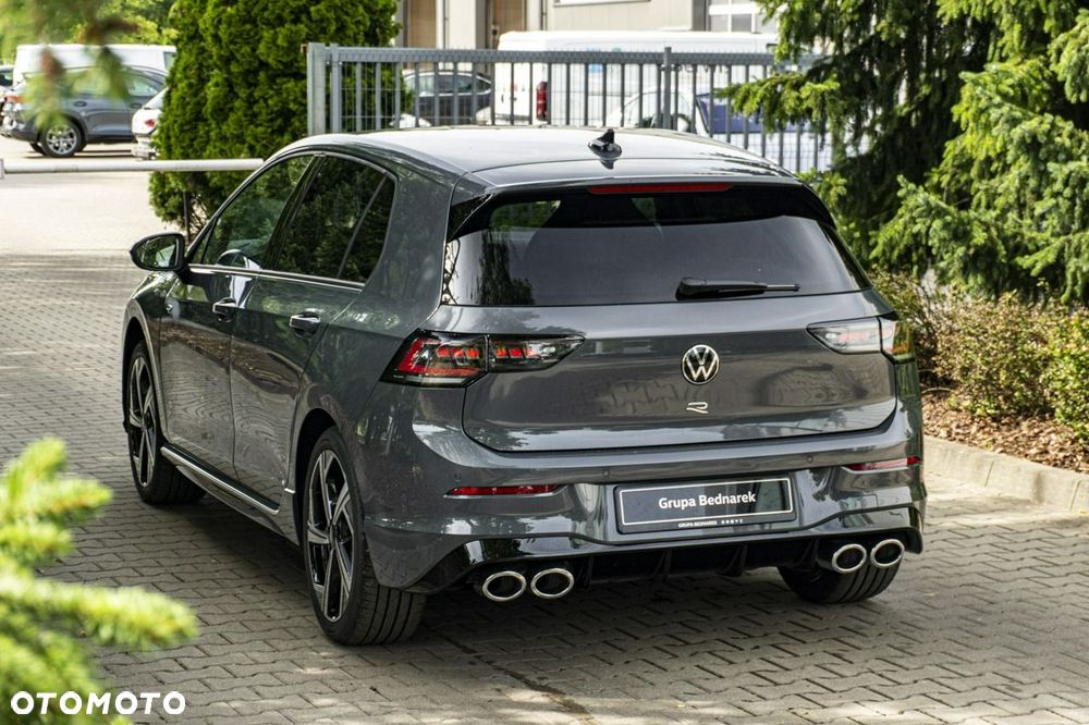 Volkswagen Golf - 9