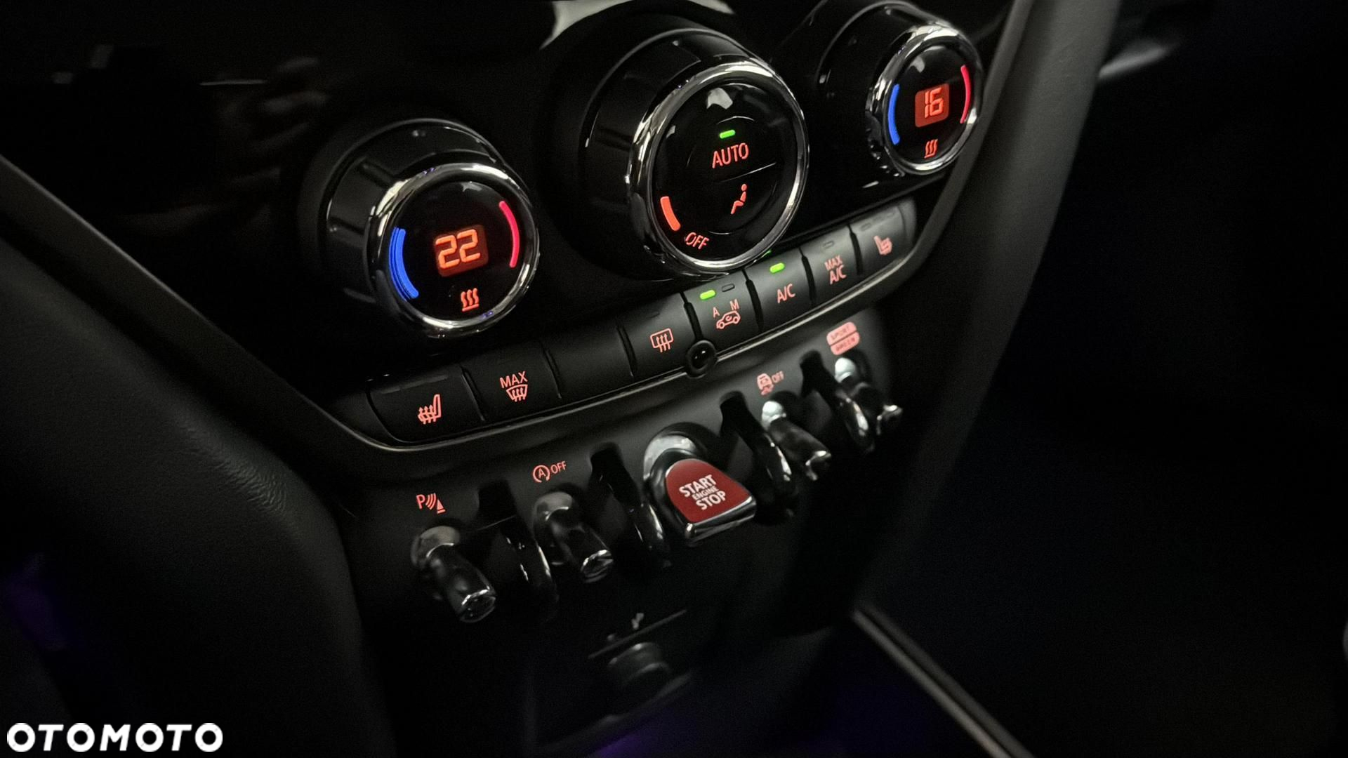 MINI Countryman Cooper Classic Trim - 23