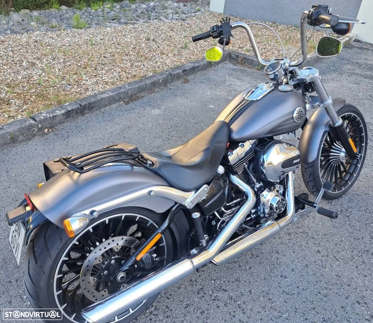 Harley-Davidson Softail Breakout - 6