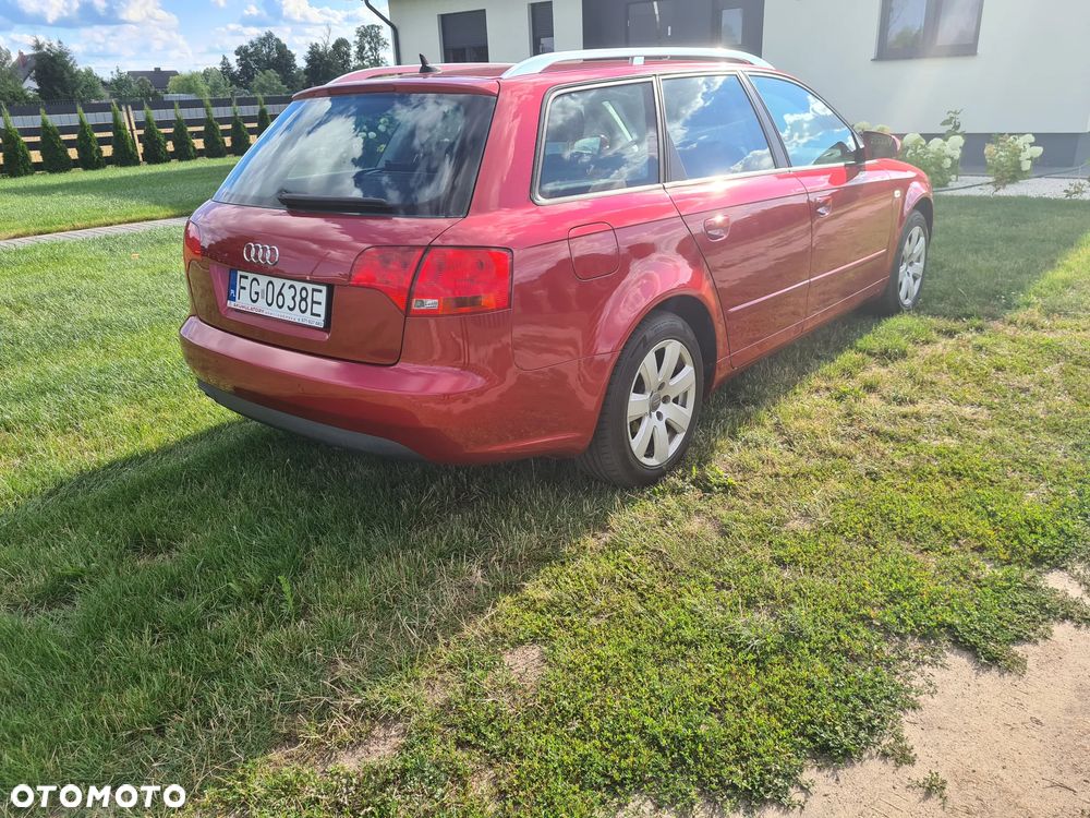 Audi A4 Avant - 4