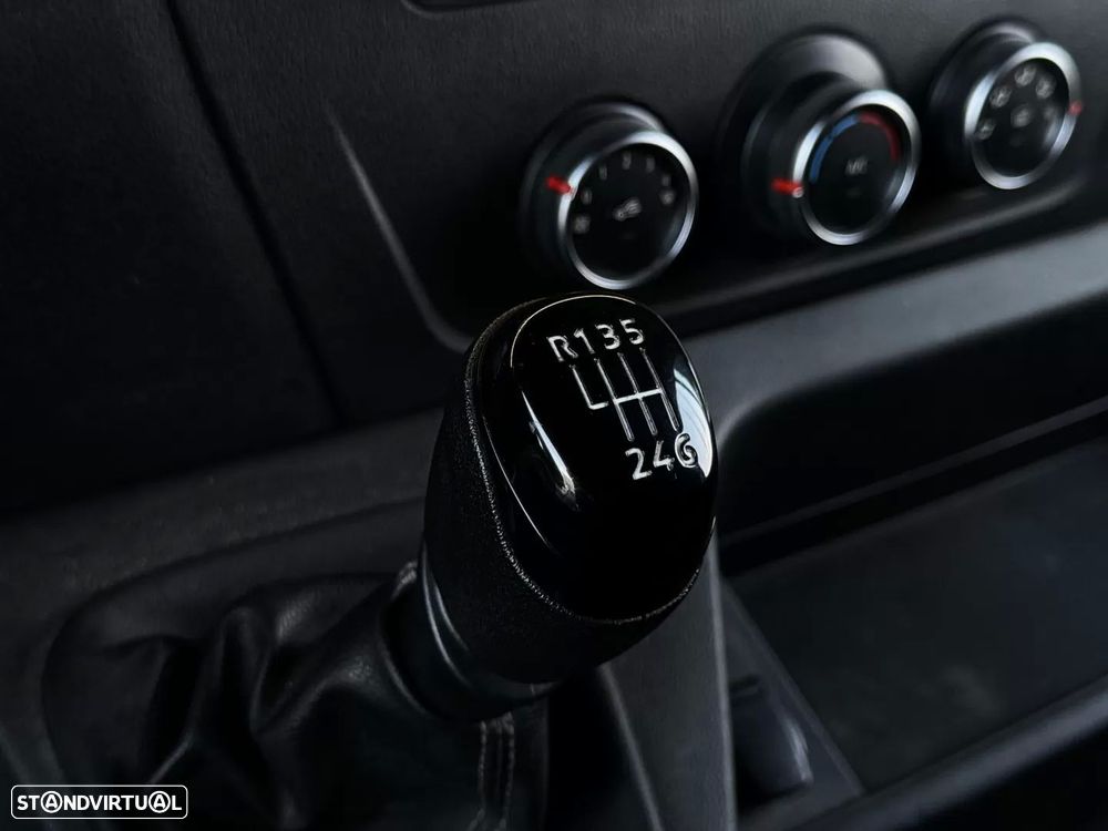 Renault 2.3 dci l2h2 3.5t ss - 24