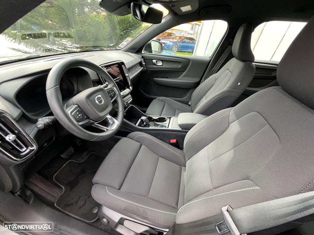 Volvo XC 40 Recharge Core - 25