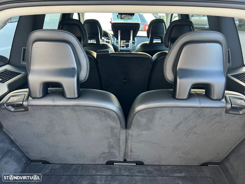 Volvo XC 90 2.0 B5 Momentum Plus AWD - 14