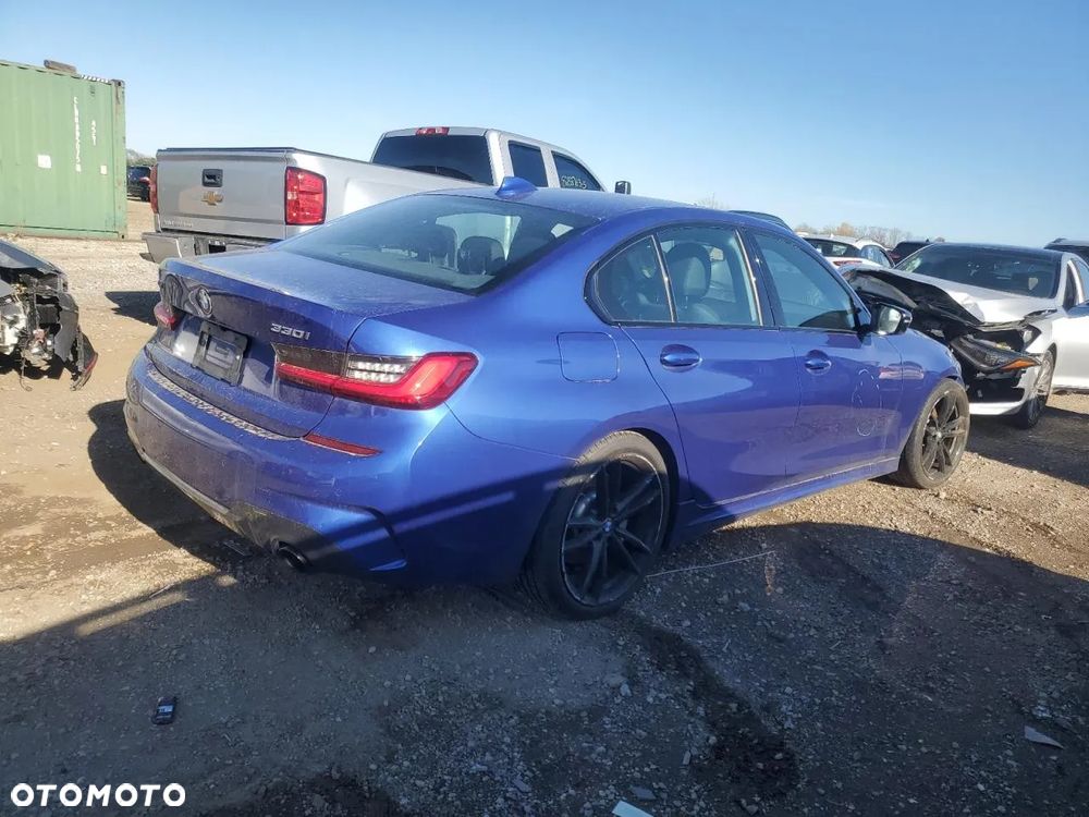BMW Seria 3 330i xDrive M Sport - 5