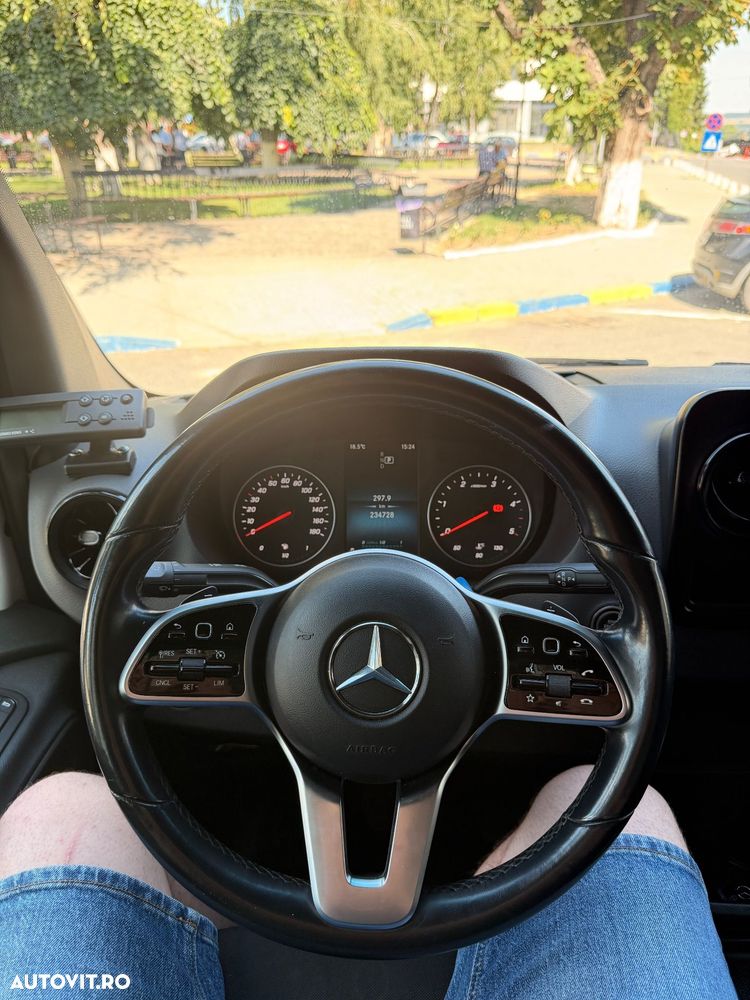 Mercedes-Benz Sprinter - 10