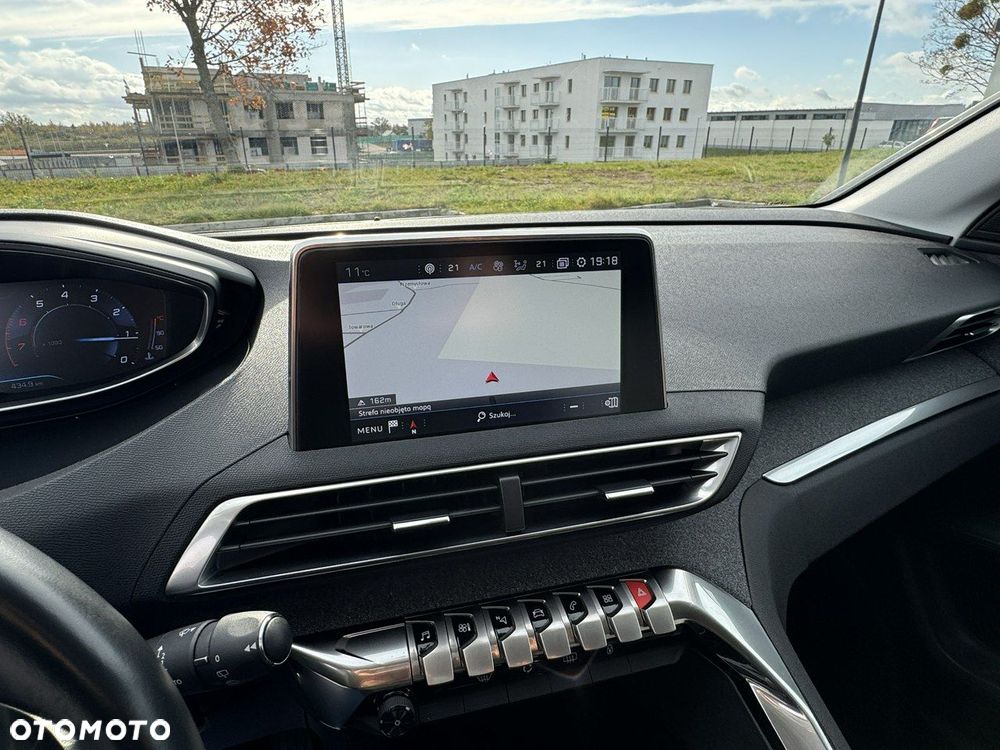 Peugeot 3008 PureTech 130 Stop & Start GPF Allure - 28