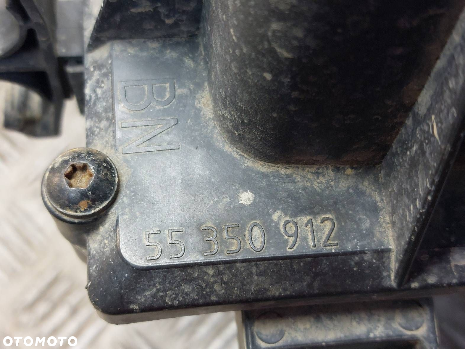 OBUDOWA FILTRA + PRZEPŁYWOMIERZ RURA DOLOT VECTRA C 1.9 CDTI 55350912 - 7