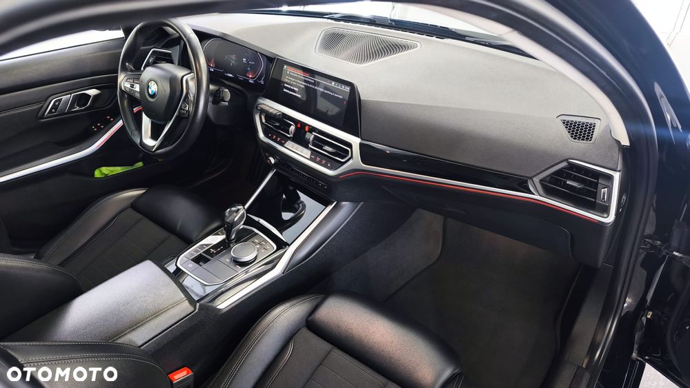 BMW Seria 3 320d Sport Line - 19
