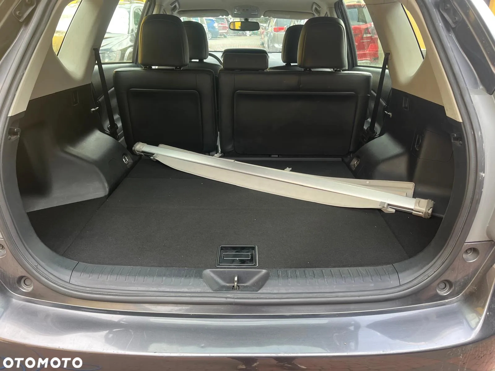 Toyota Prius+ (Hybrid) Executive - 13