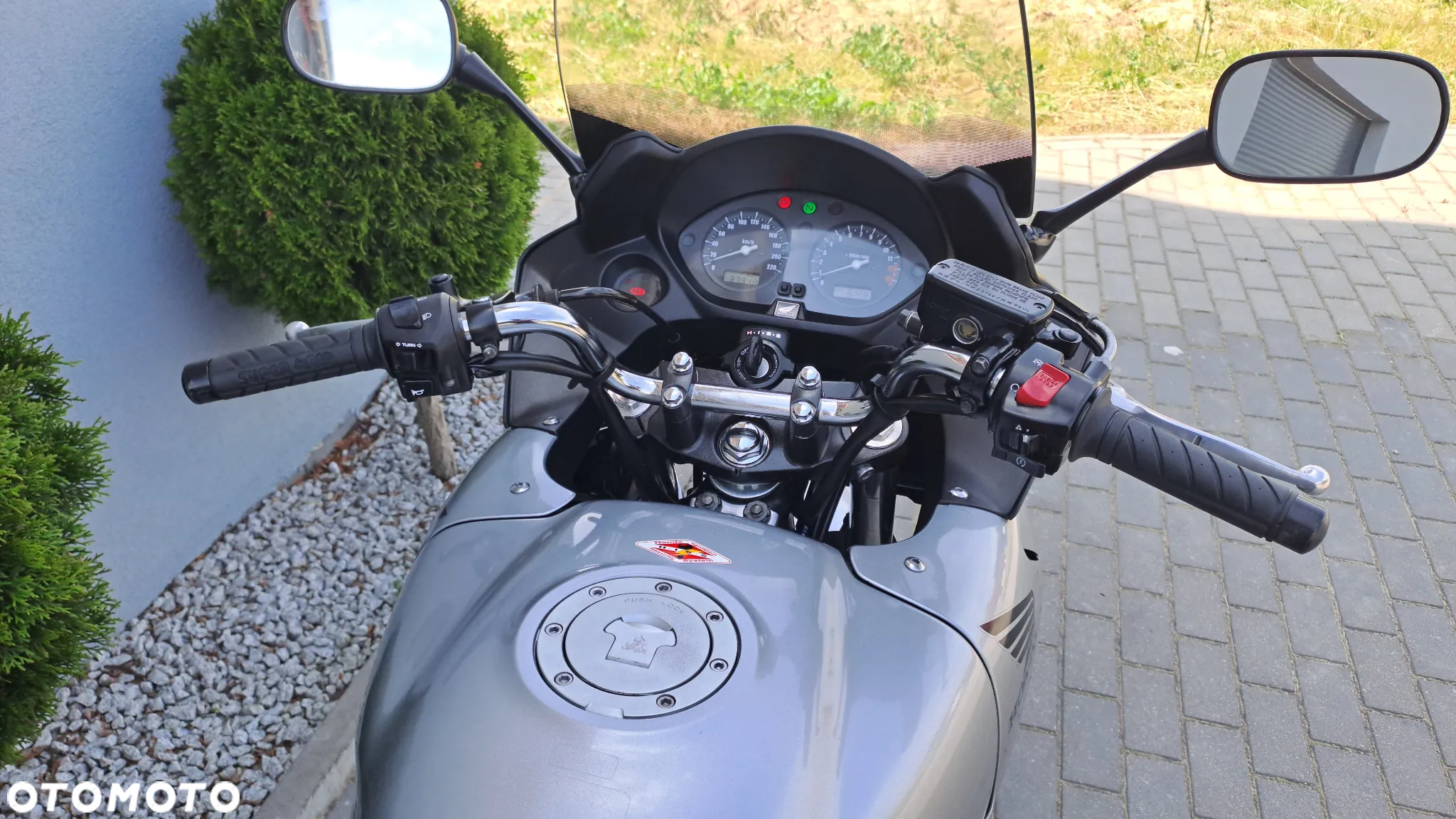 Honda CBF - 23