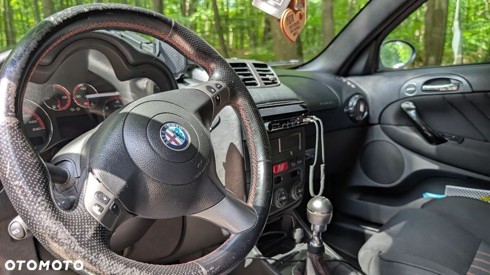 Alfa Romeo 147 1.9 JTD 16V Q2 - 11