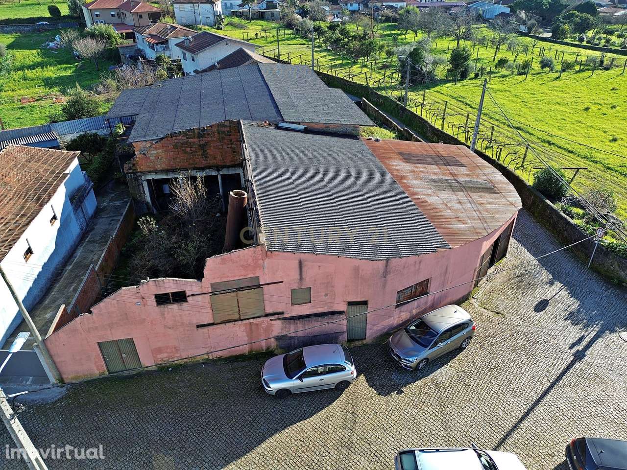 Armazém na Foz do Sousa - Grande imagem: 5/20