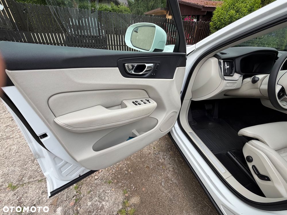 Volvo XC 60 D4 AWD Inscription - 34