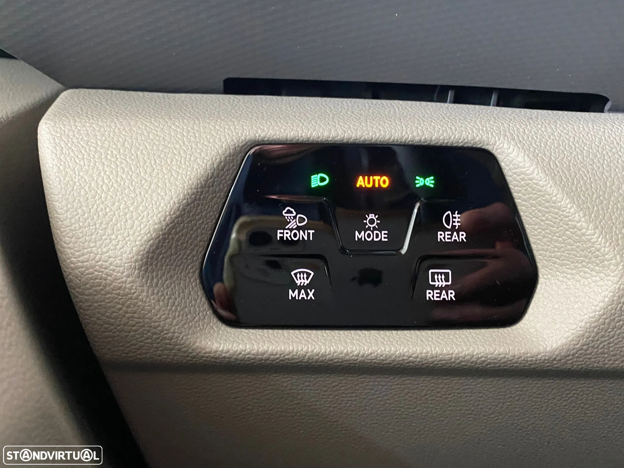 VW Multivan 1.5 TSI e-Hybrid Life DSG - 24