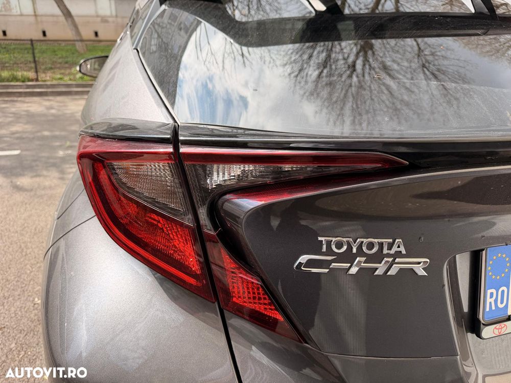 Toyota C-HR 1.8 HSD 4x2 CVT C-ult LED - 17