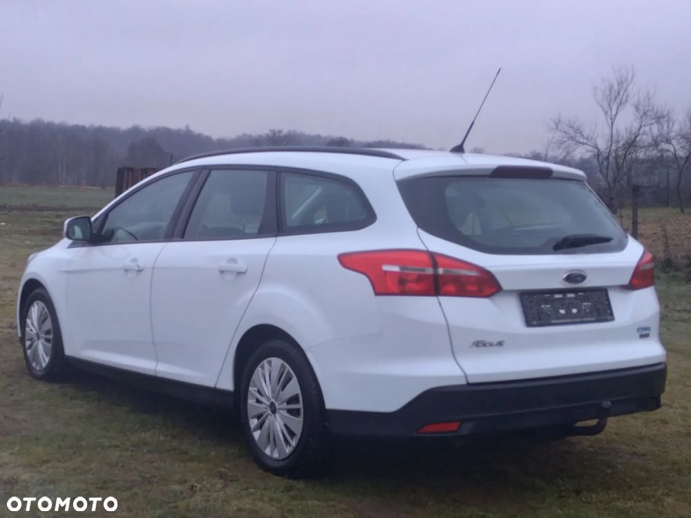 Ford Focus 1.0 EcoBoost Gold X (Trend) - 3