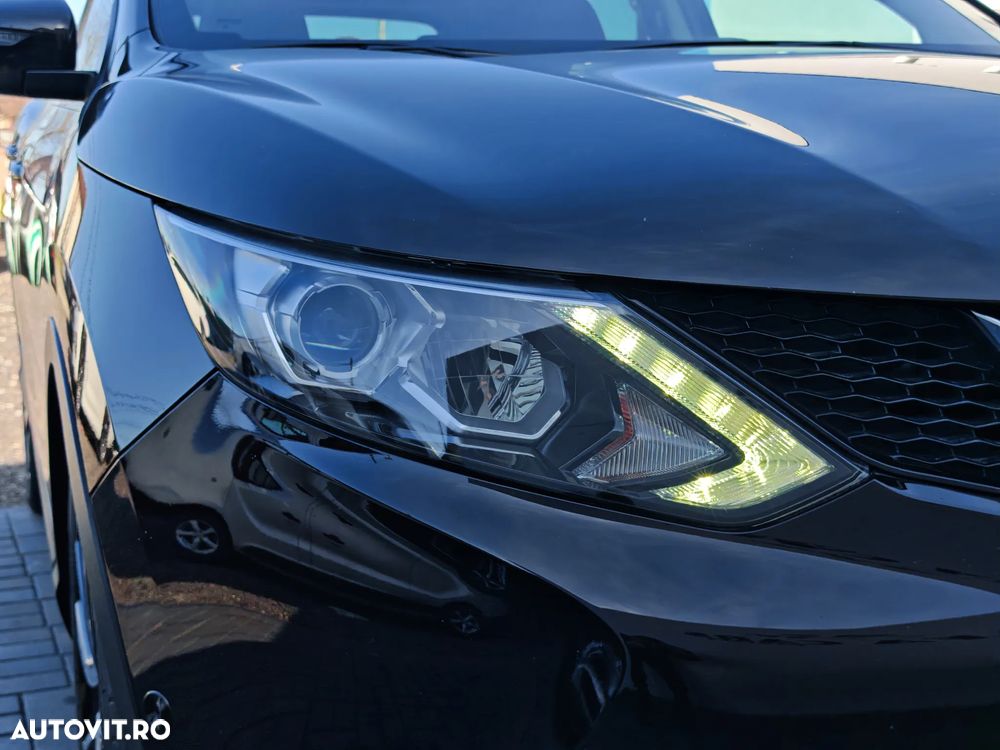 Nissan Qashqai 1.6 DCI Xtronic TEKNA - 24