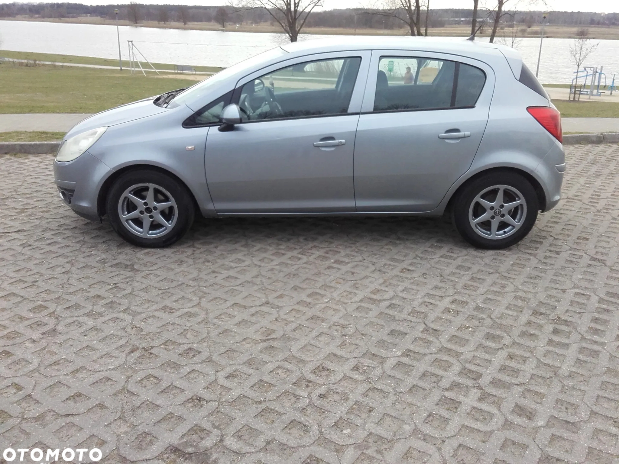 Opel Corsa 1.4 16V Cosmo - 7