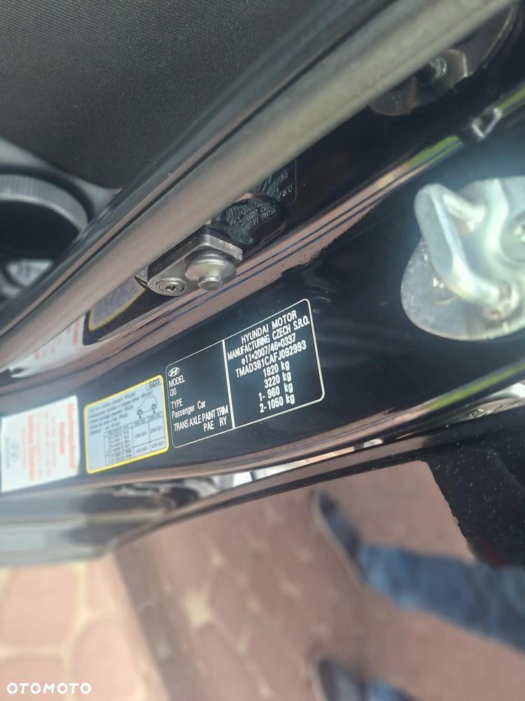 Hyundai i30 blue Kombi 1.6 GDi Style - 19