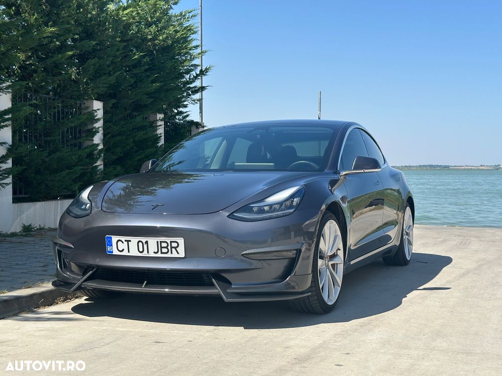Tesla Model 3 - 3
