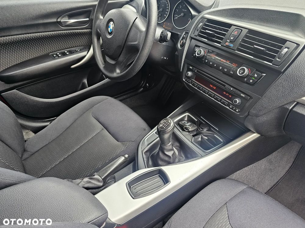 BMW Seria 1 116i - 12