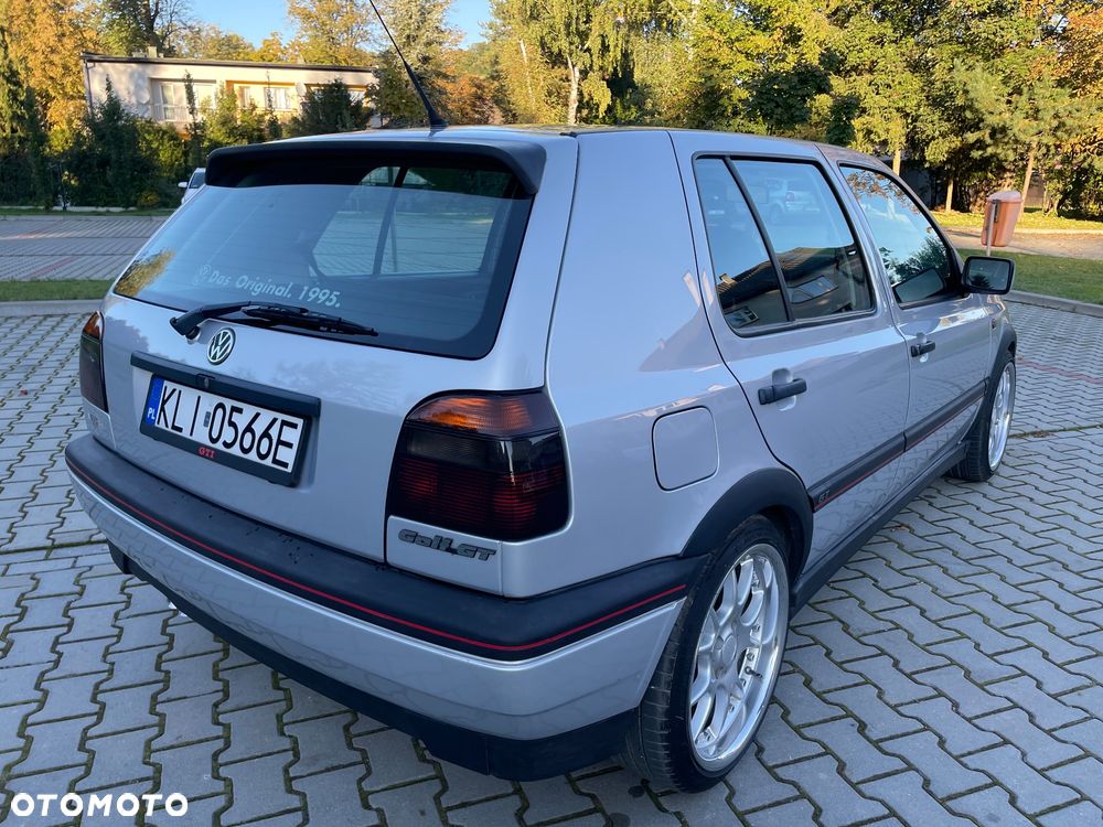 Volkswagen Golf - 6