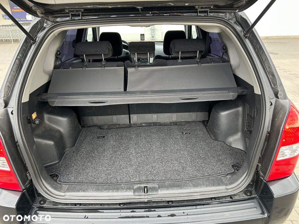 Hyundai Tucson 2.0 Comfort 2WD - 14