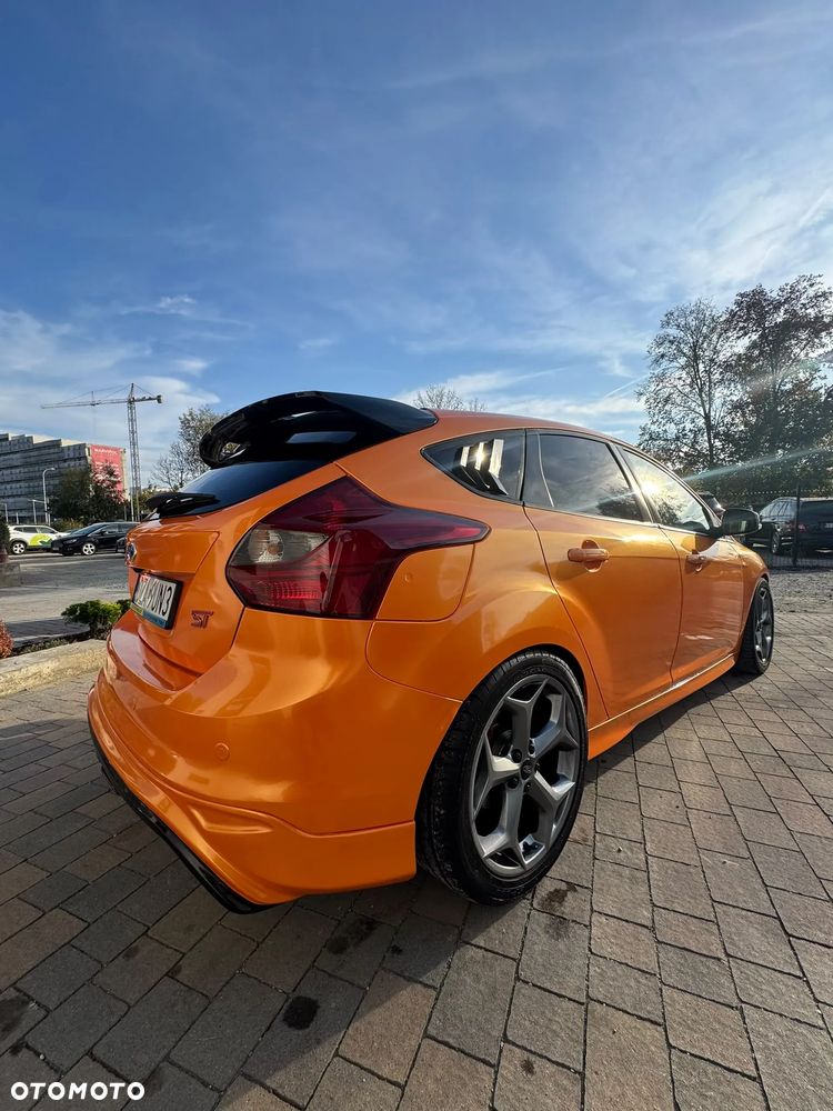 Ford Focus - 8