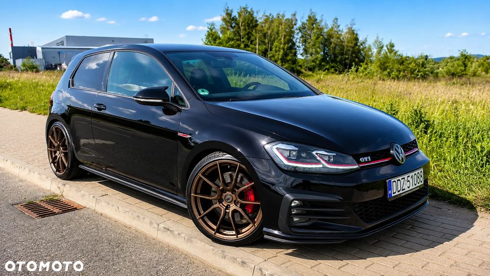 Volkswagen Golf - 3