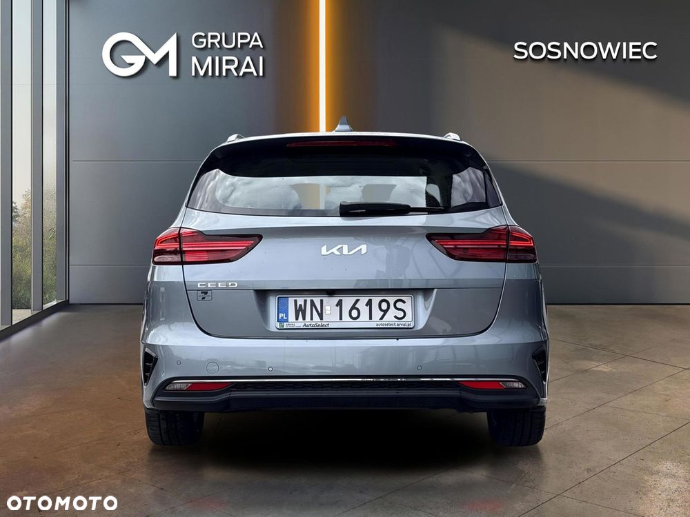 Kia Ceed - 4