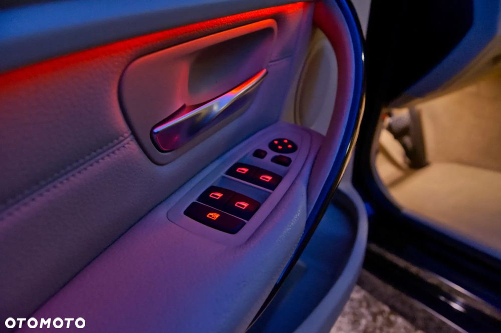 BMW Seria 3 328i - 9