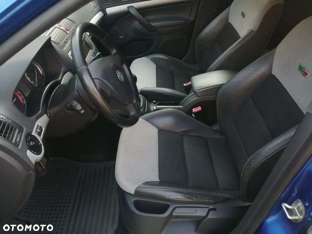 Skoda Octavia 2.0 TDI DPF RS - 8