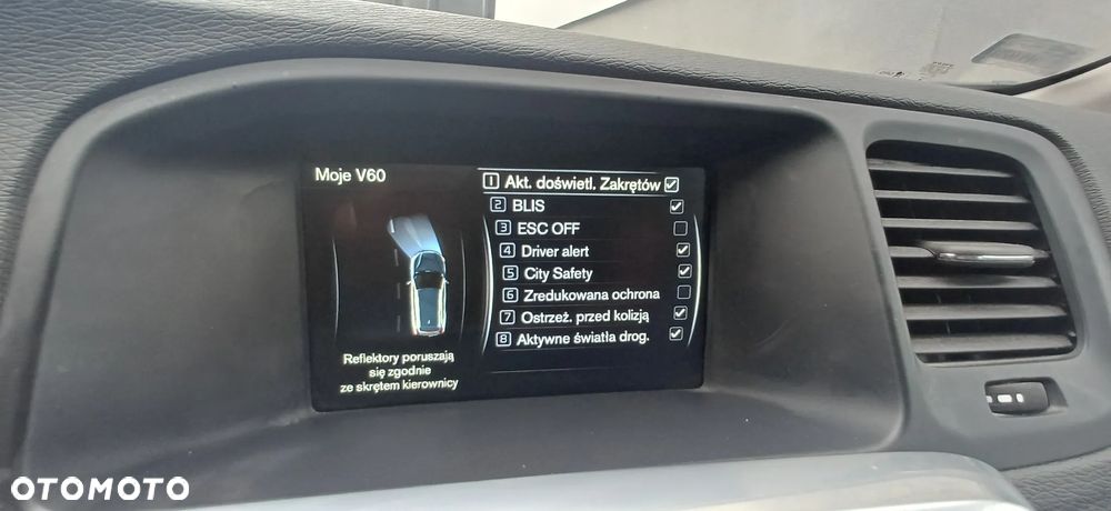 Volvo V60 D4 Summum - 14