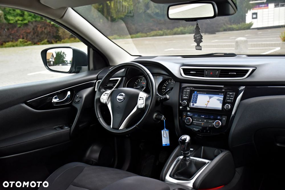 Nissan Qashqai 1.2 DIG-T N-Vision - 35